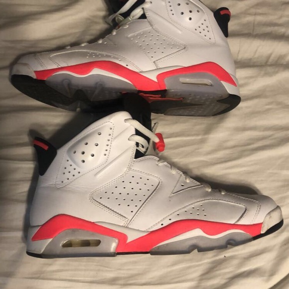 Jordan retro 6 size 11 men - Picture 2 of 3